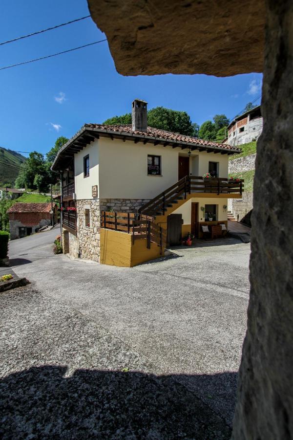 Apartamentos Los Balcones De Nieda 1 Onís Dış mekan fotoğraf