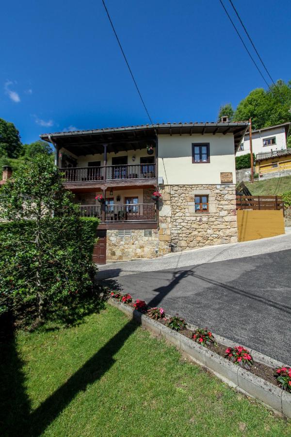 Apartamentos Los Balcones De Nieda 1 Onís Dış mekan fotoğraf